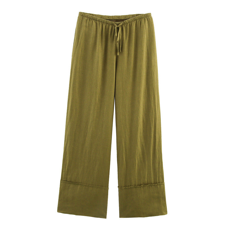 Damen Leinenhemd und weite Hose, Sommeroutfit