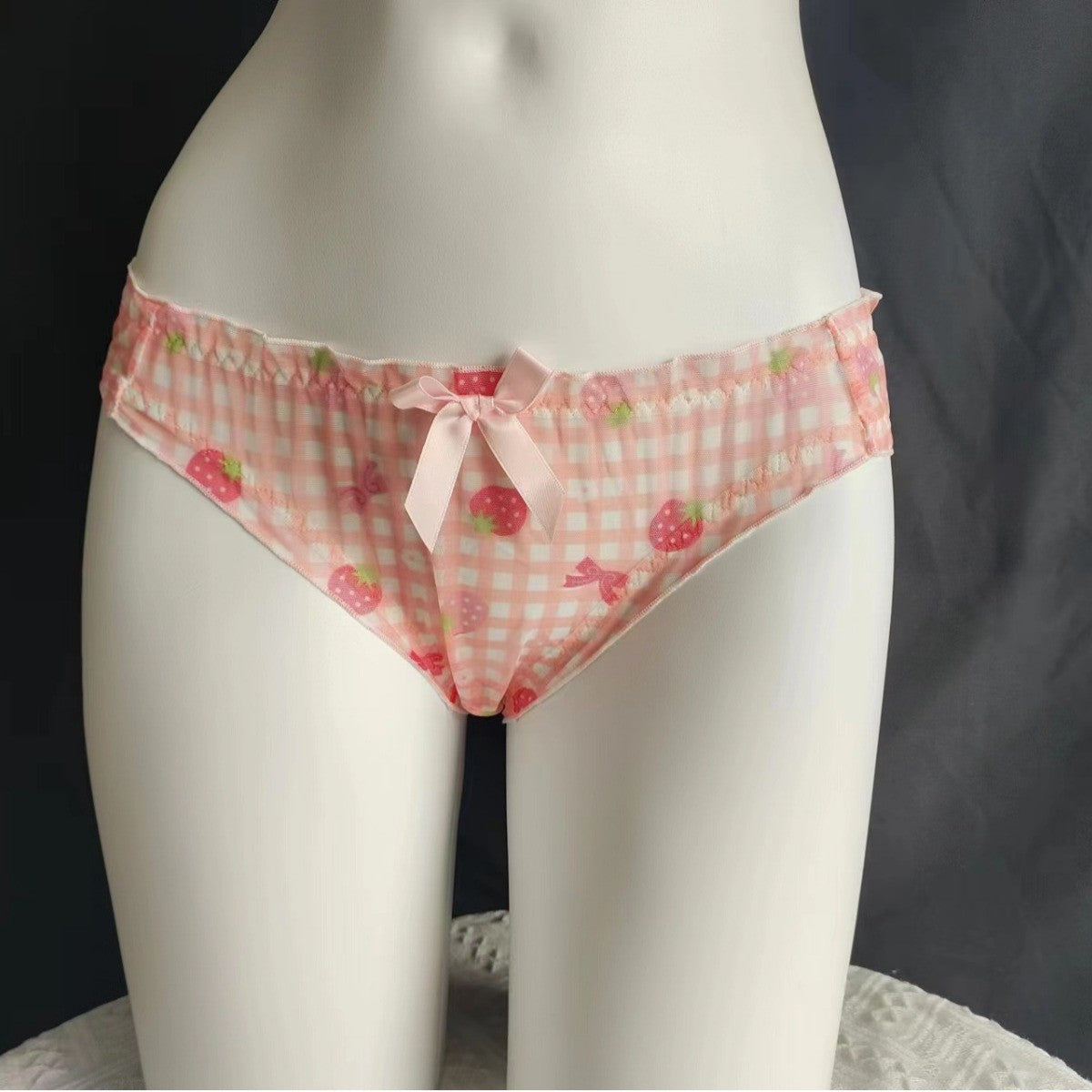 Japanese-style Sweet Cute Strawberry Plaid Mid-waist Underwear