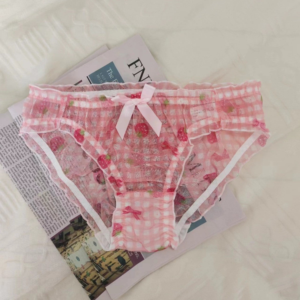 Japanese-style Sweet Cute Strawberry Plaid Mid-waist Underwear