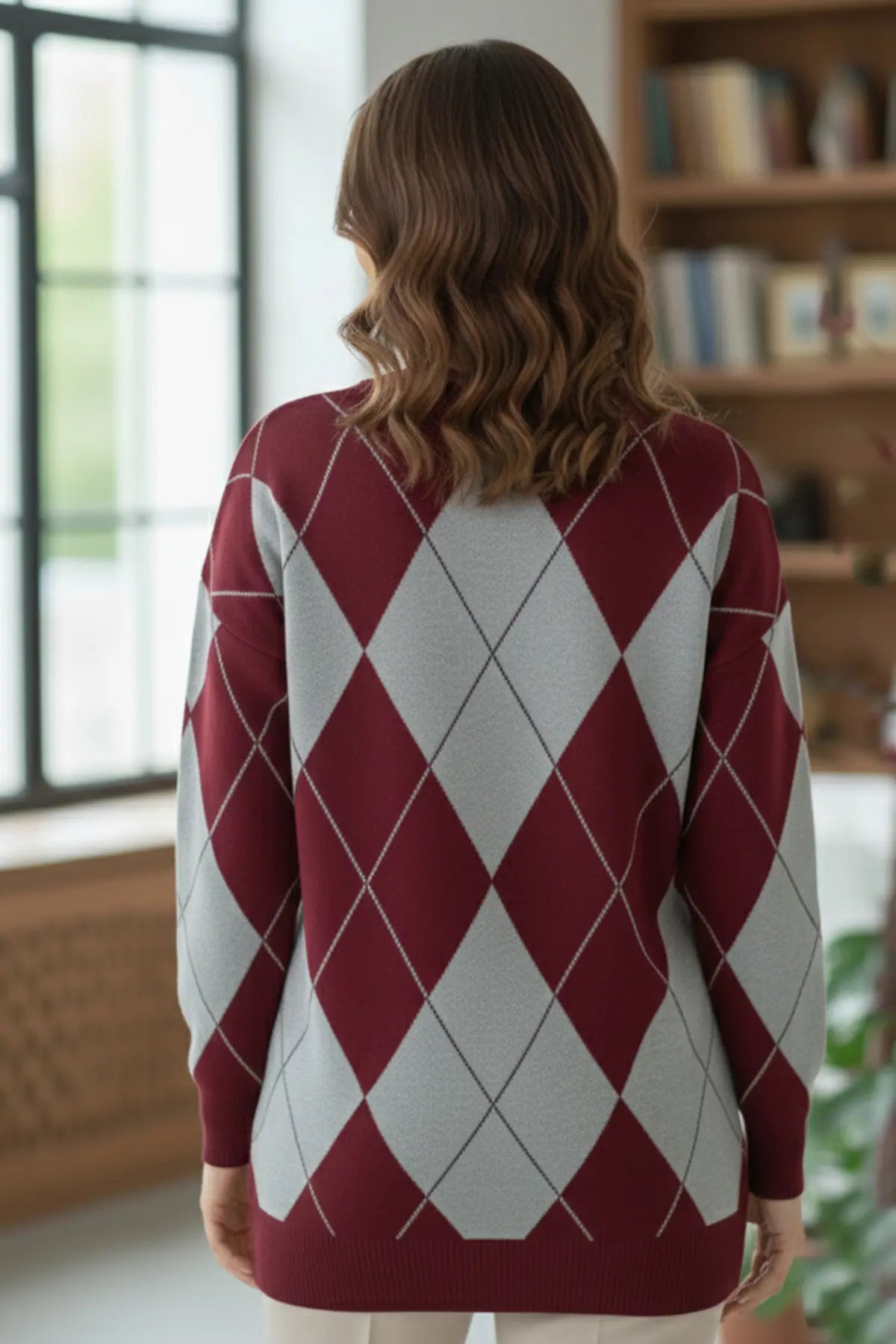 Baklava Patterned Knitted Sweater – NEOMODEST winter collection product image 4