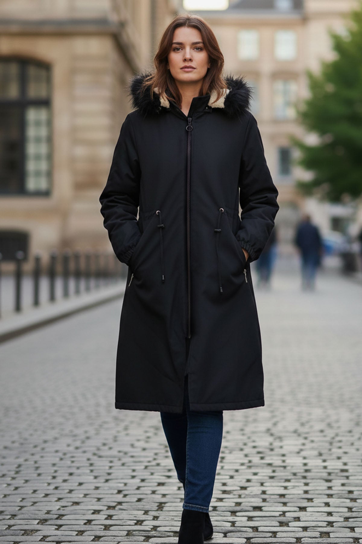 Bondit Coat With Fur Collar Detail | Black – NEOMODEST product image 1