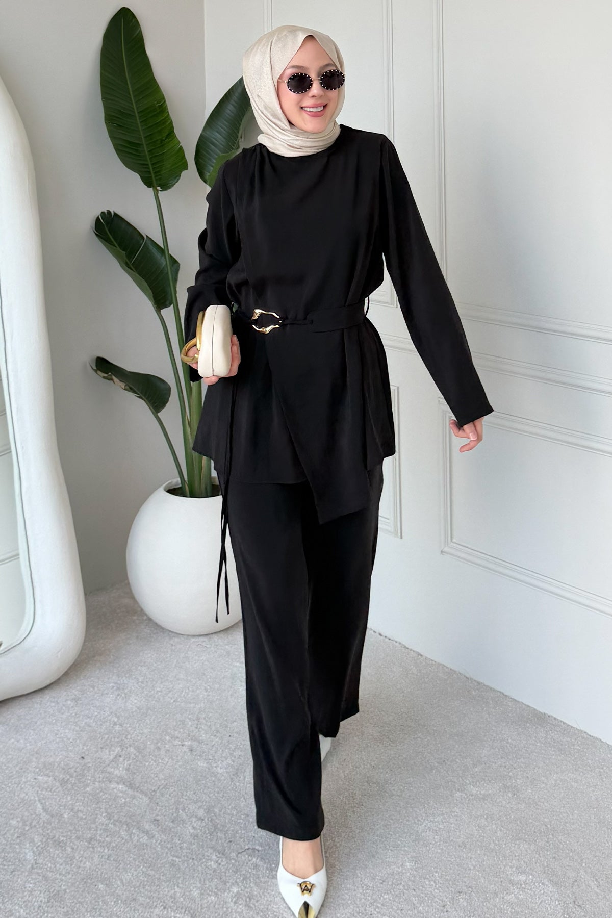 Buckled Two-piece Set | Black – NEOMODEST product image 1