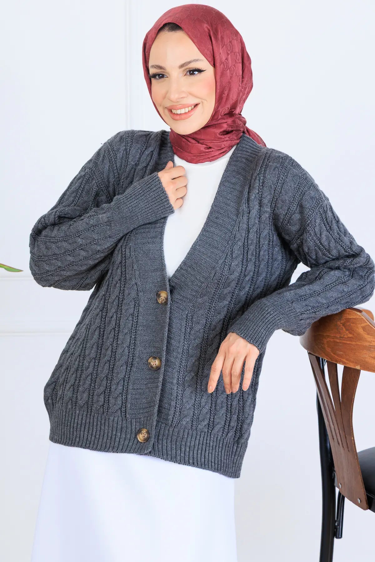 Hair Knit Short Knitwear Cardigan – NEOMODEST product image 3