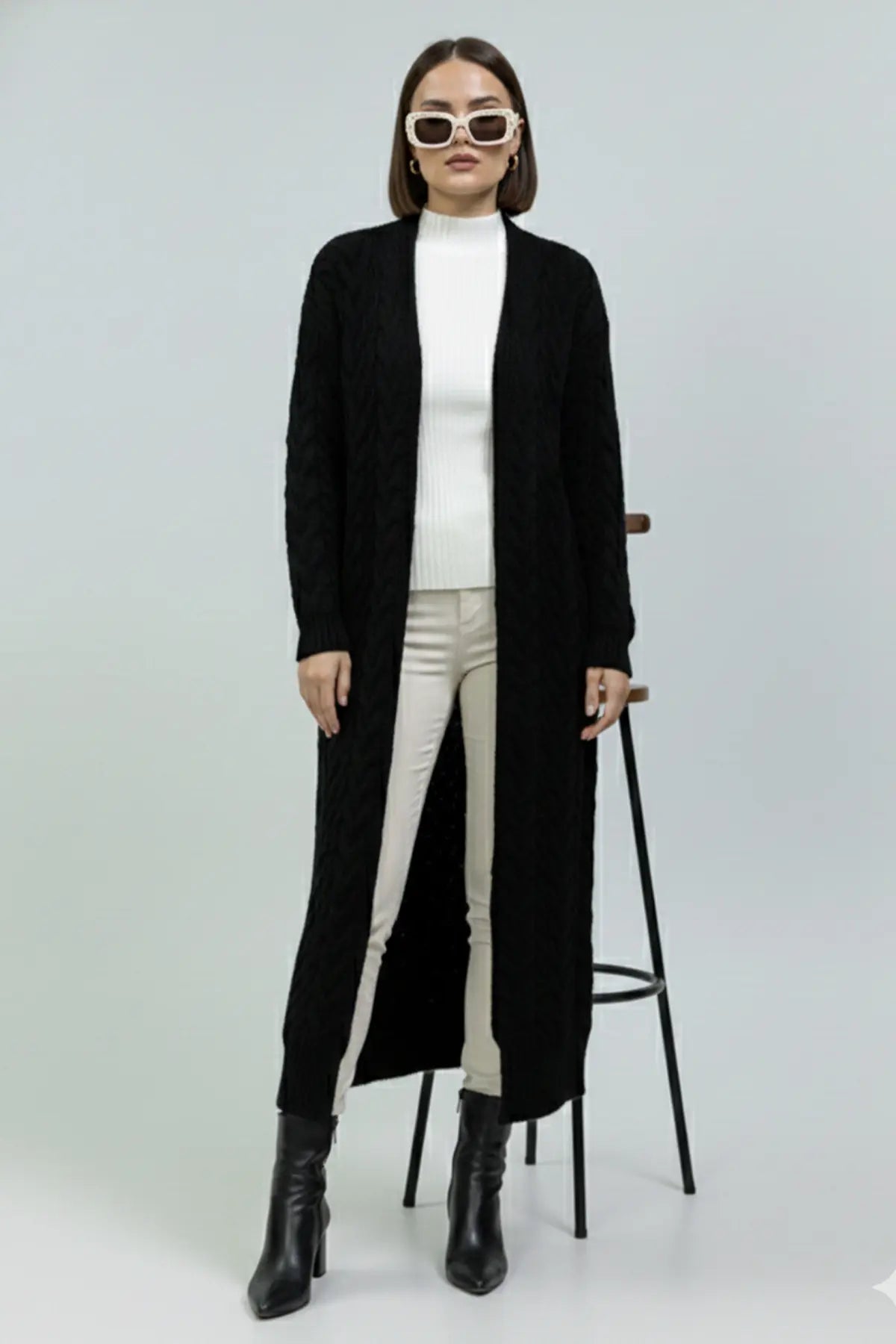 Knitted Patterned Knitwear Cardigan | Black – NEOMODEST product image 4