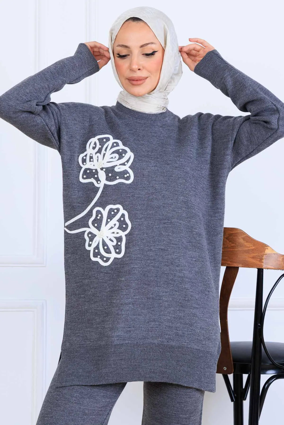 Knitwear Set With Embroidery Details | Grey – NEOMODEST, image 3