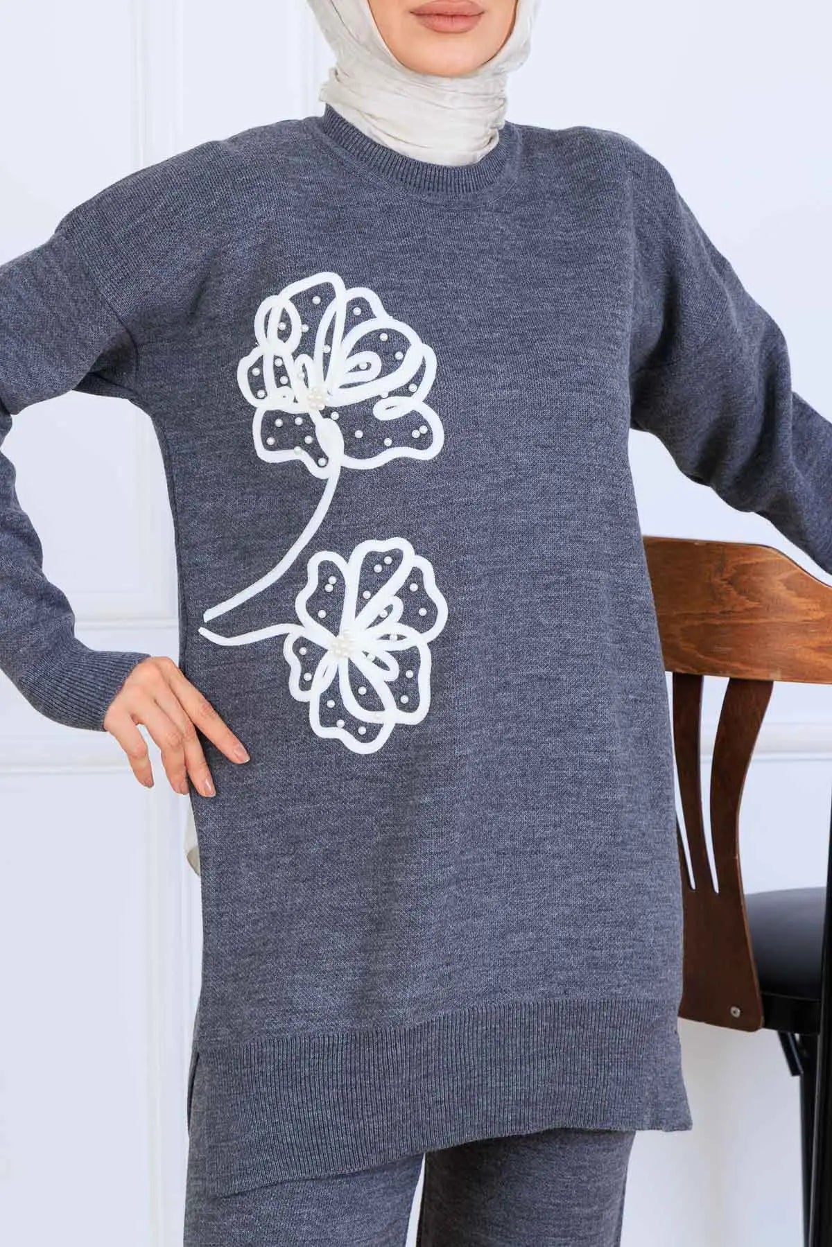 Knitwear Set With Embroidery Details | Grey – NEOMODEST, image 4