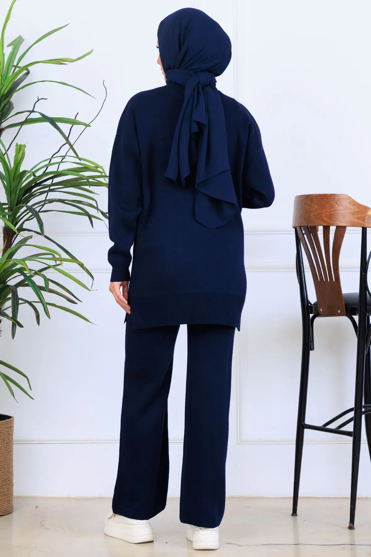 Knitwear Set With Embroidery Details | Navy Blue – NEOMODEST, image 4