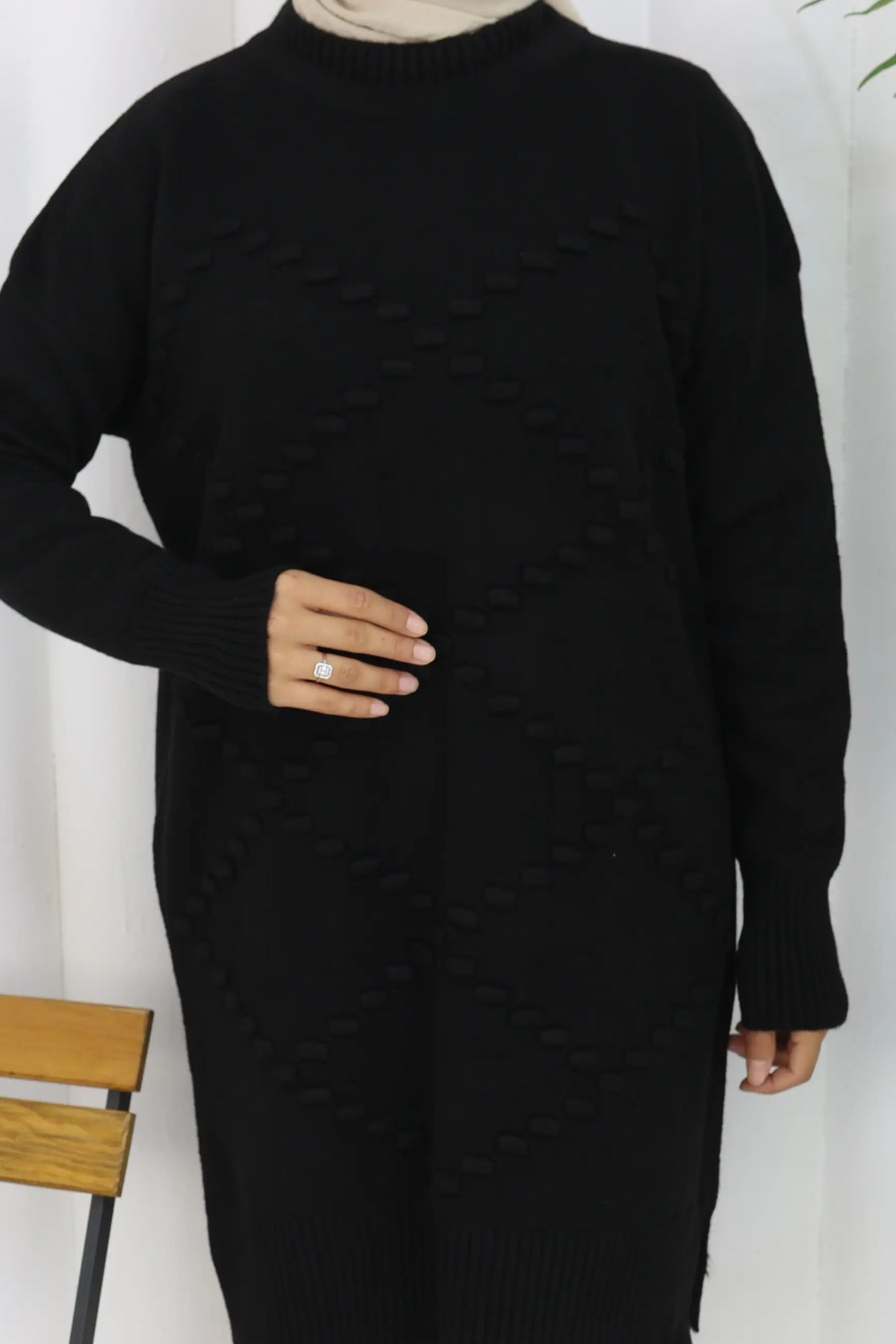 Knitwear Sweater – NEOMODEST winter collection product image 3