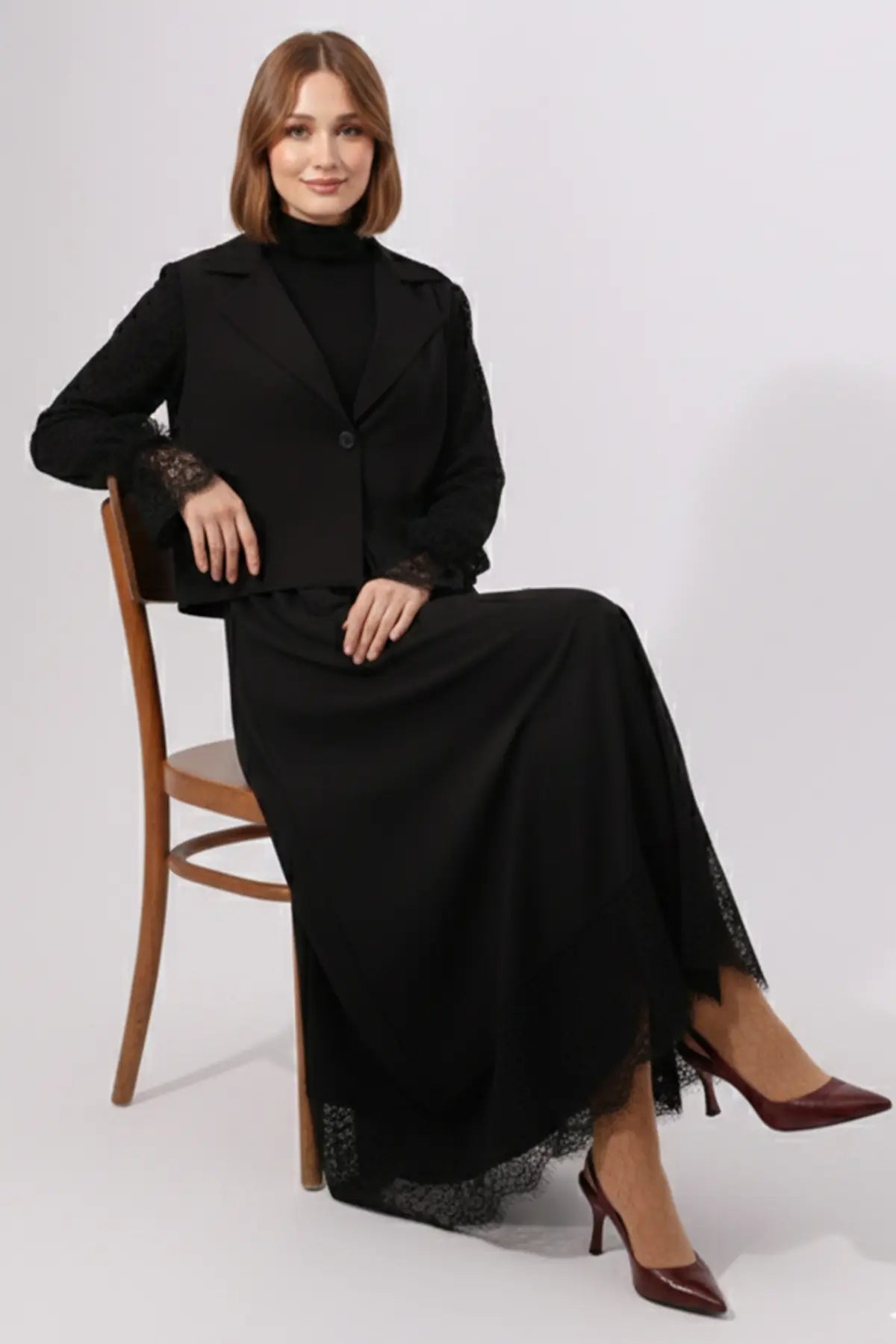 Lace Hijab Two-piece Set | Black – NEOMODEST product image 4