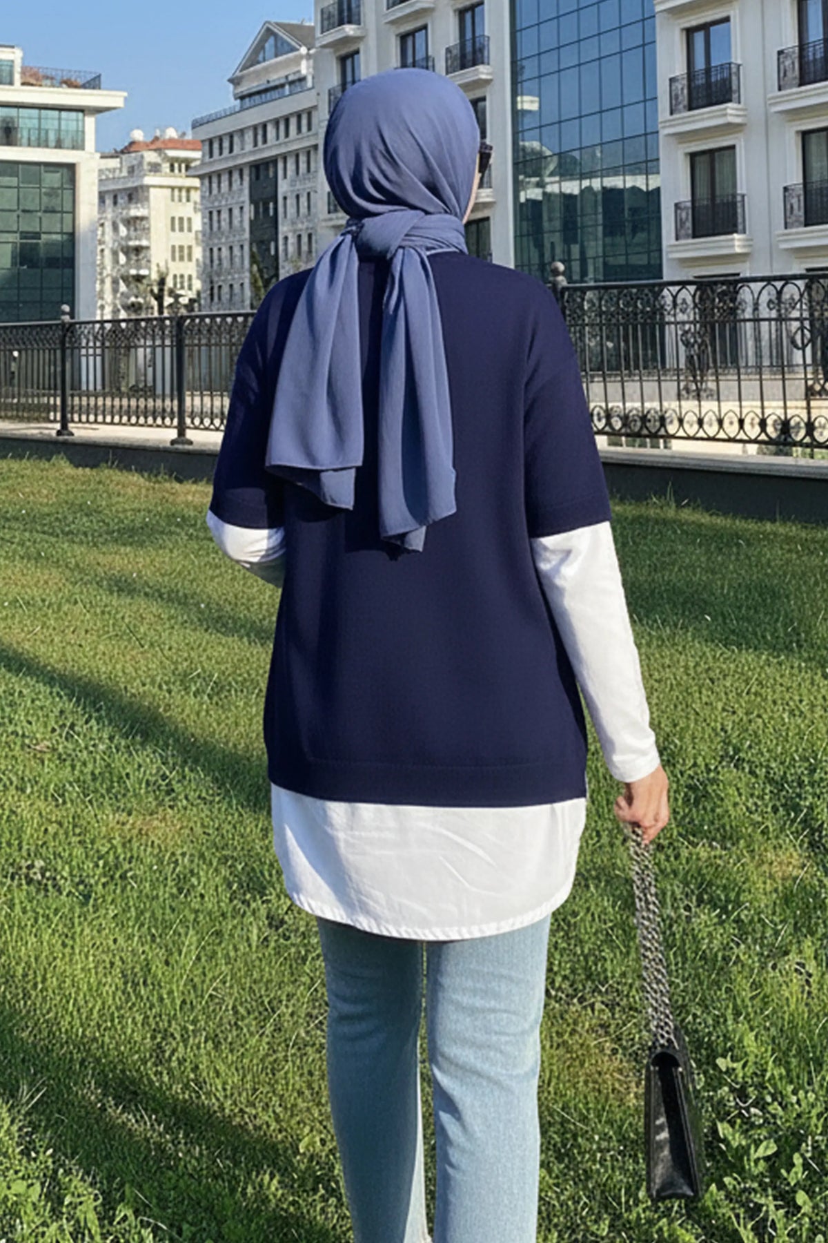 Oversized Ribbed Knit Sweater | Navy Blue – NEOMODEST product image 4