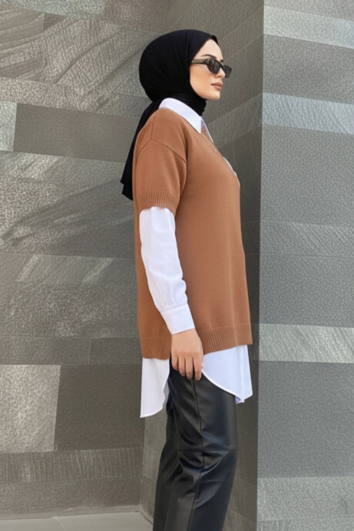 Oversized Ribbed Knit Sweater | Brown – NEOMODEST product image 2
