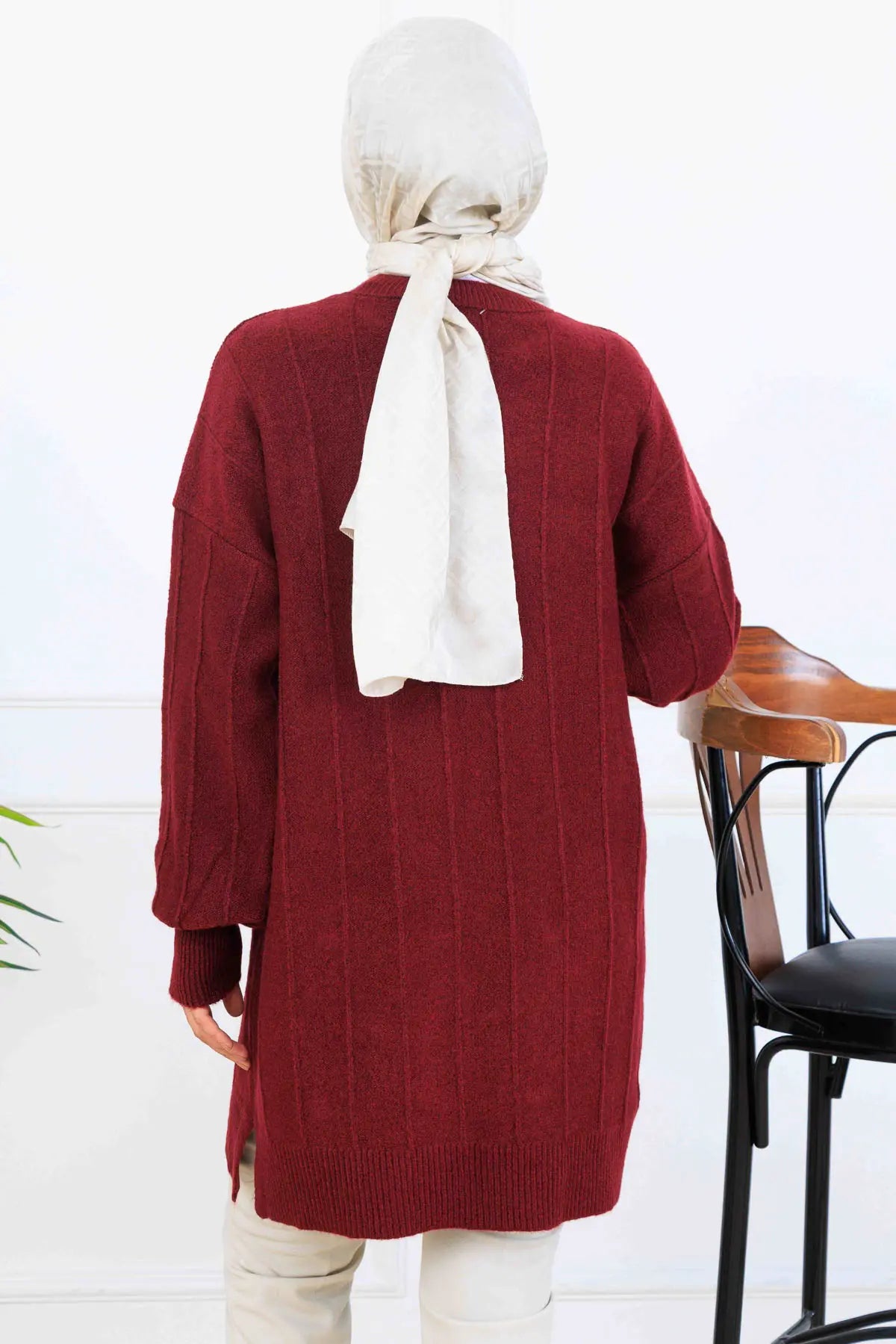 Patterned Knit Tunic | Claret Red – NEOMODEST product image 4