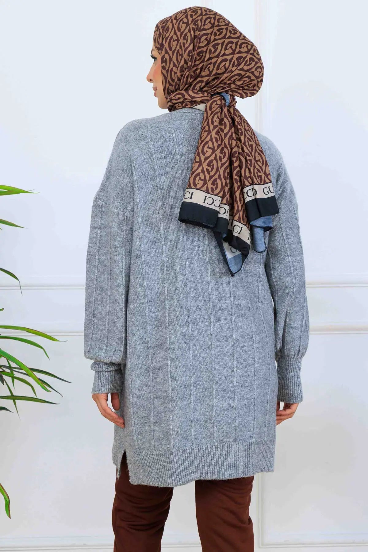 Patterned Knit Tunic | Grey – NEOMODEST, image 4
