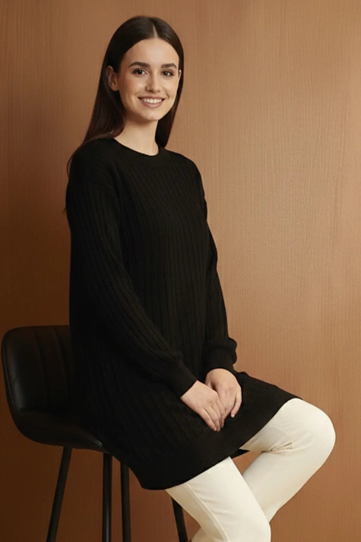Patterned Tunic | Black – NEOMODEST product image 2