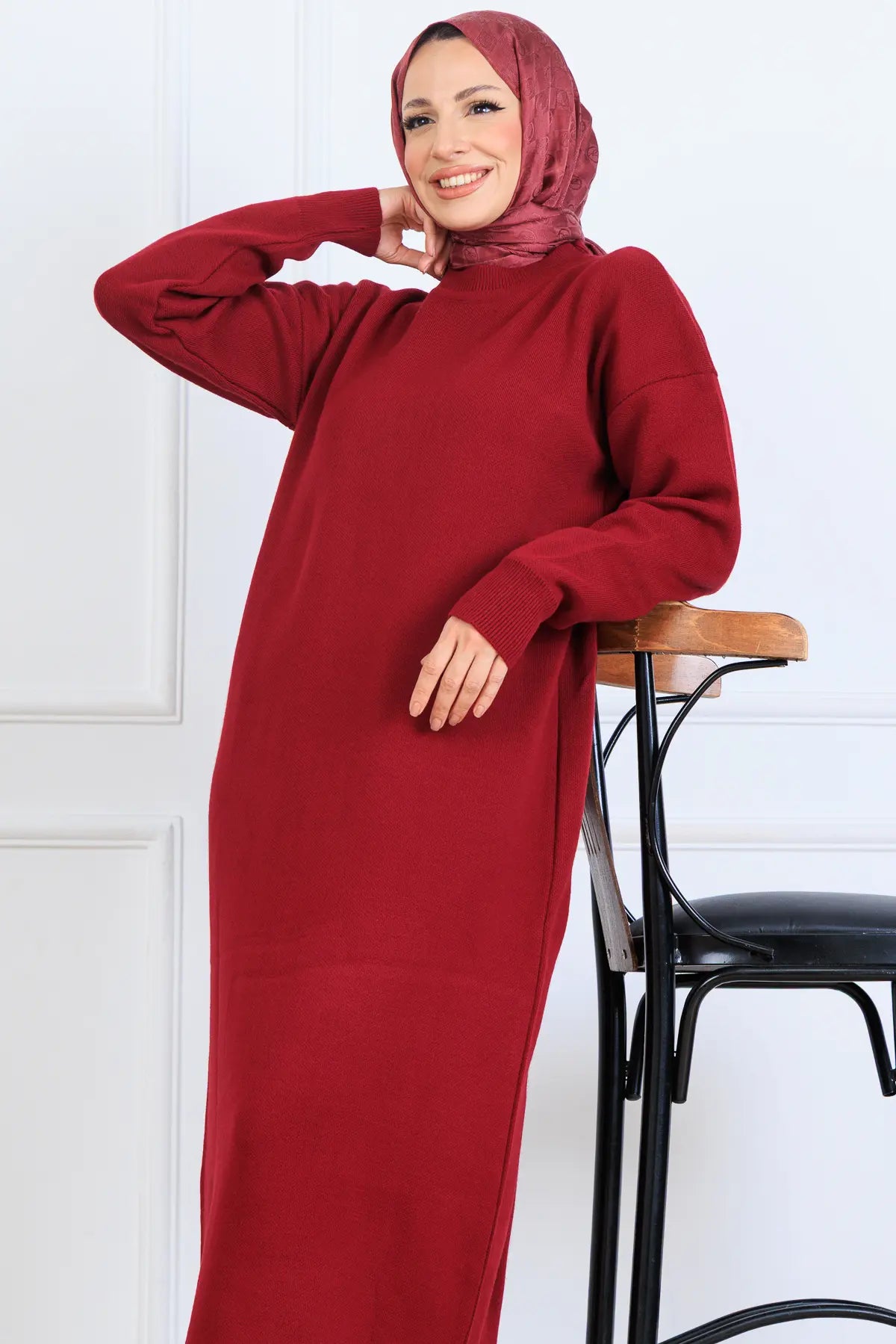 Slit Detailed Knit Dress | Claret Red – NEOMODEST product image 2