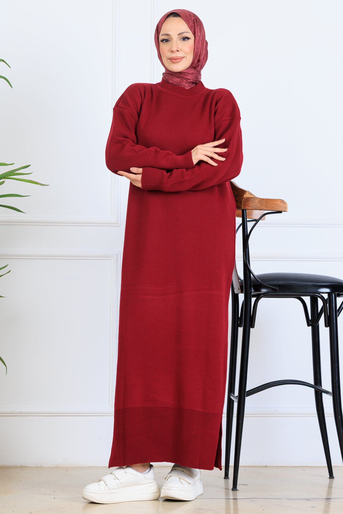 Slit Detailed Knit Dress | Claret Red – NEOMODEST product image 1