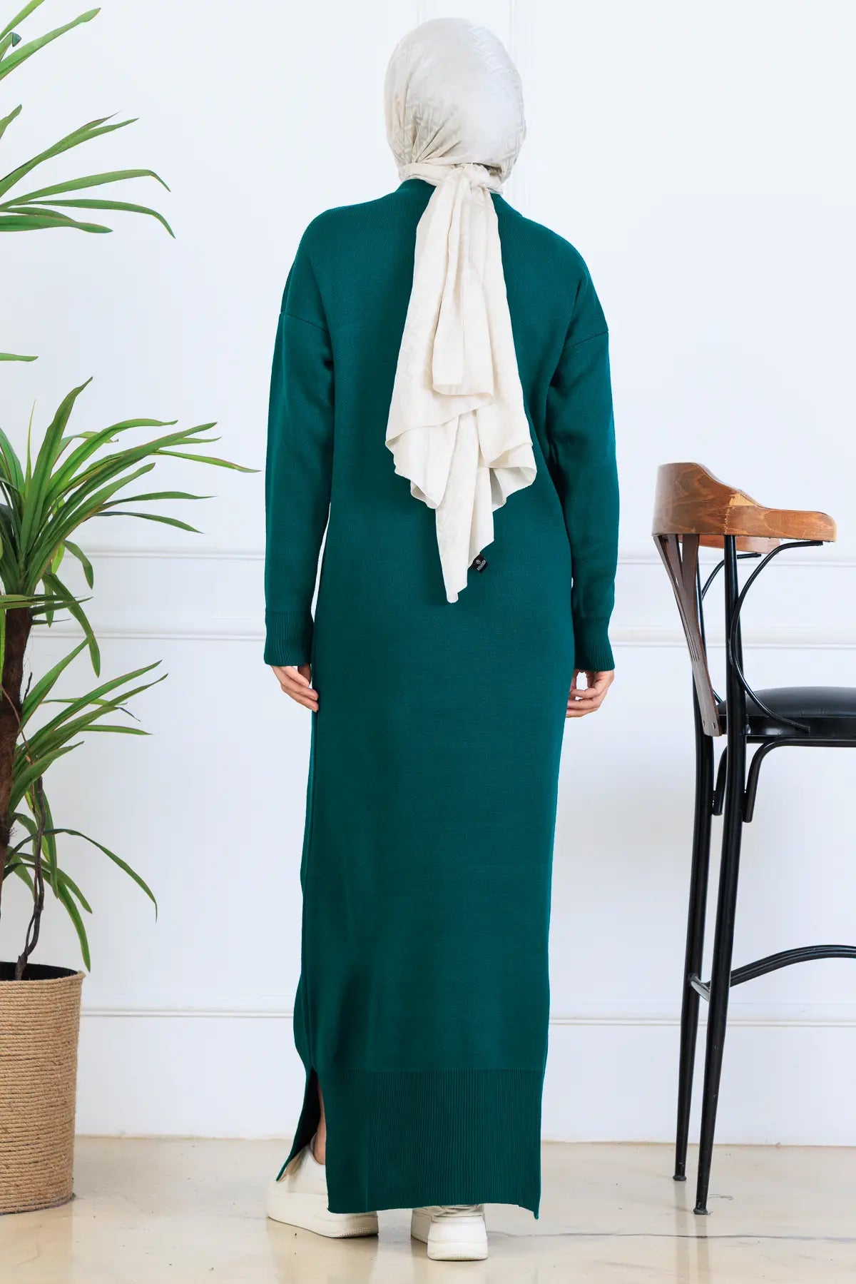 Slit Detailed Knit Dress | Petroleum Blue – NEOMODEST product image 4
