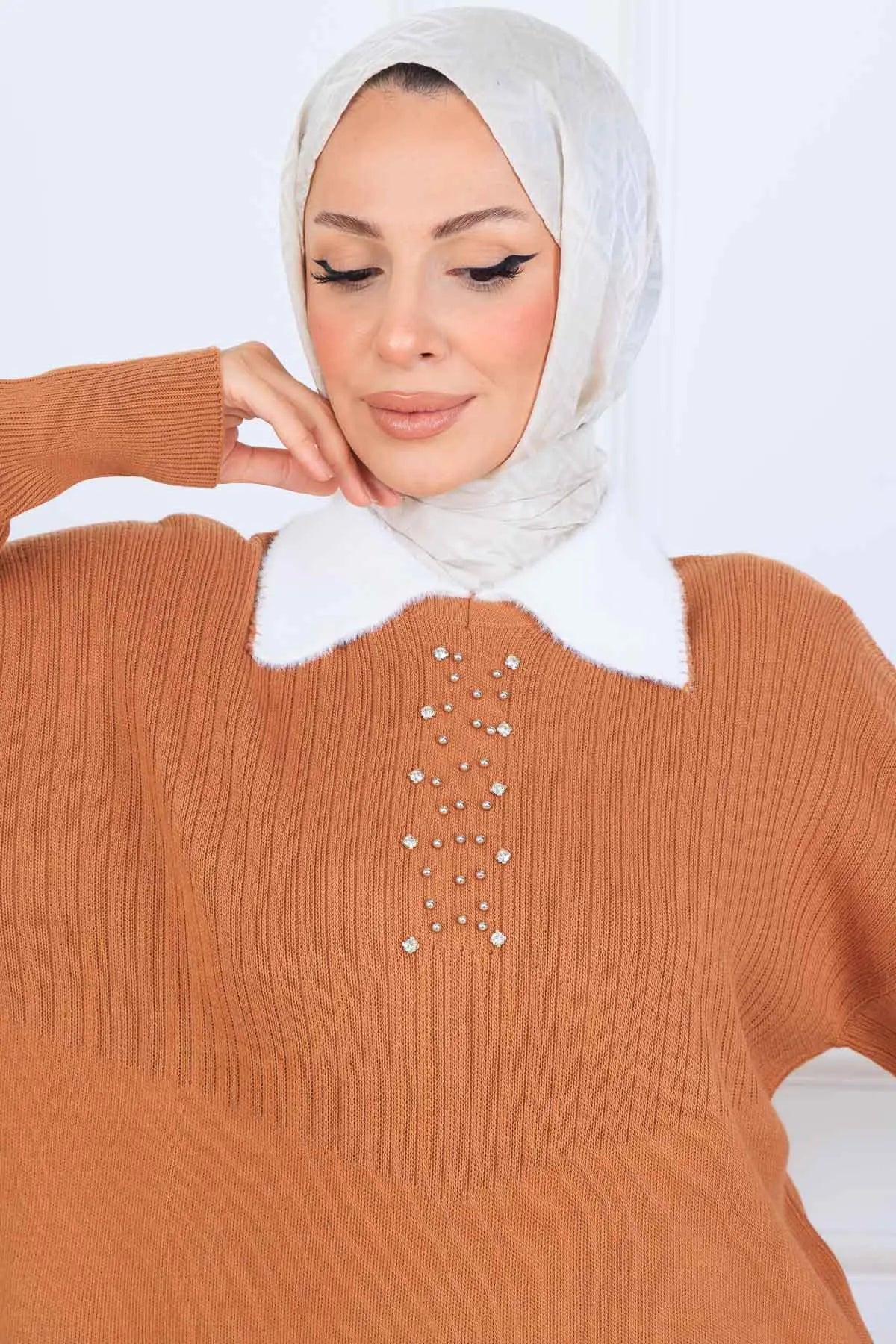 Stone-Embellished Knitwear Set in Orange – NEOMODEST, image 2