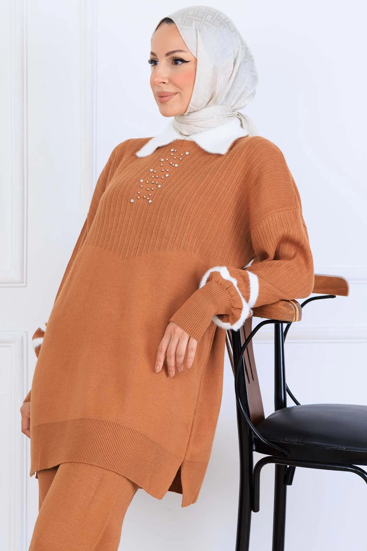 Stone-Embellished Knitwear Set in Orange – NEOMODEST, image 3