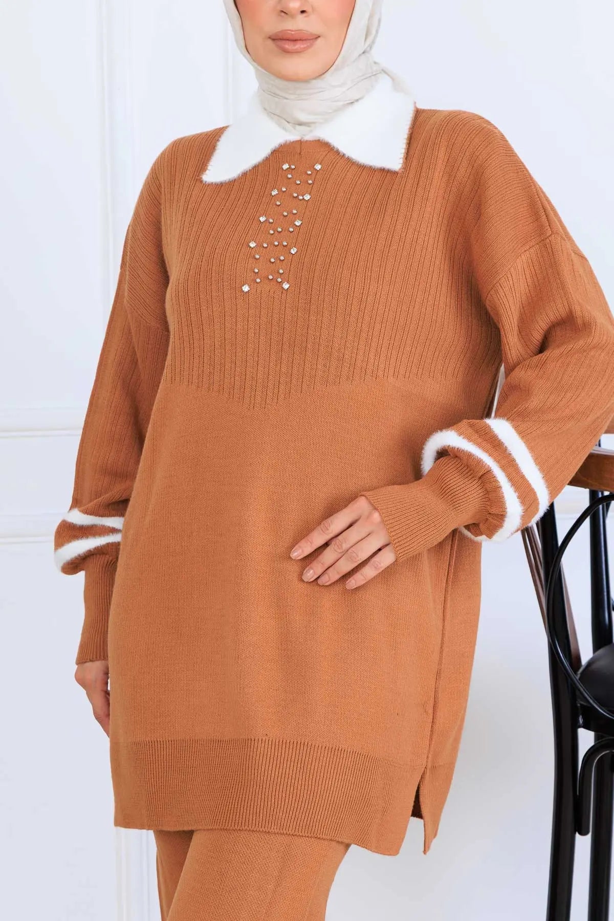 Stone-Embellished Knitwear Set in Orange – NEOMODEST, image 4