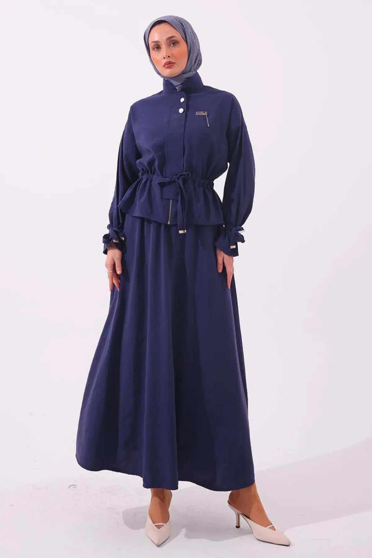 Two-piece Set With Brooch | Indigo – NEOMODEST product image 4