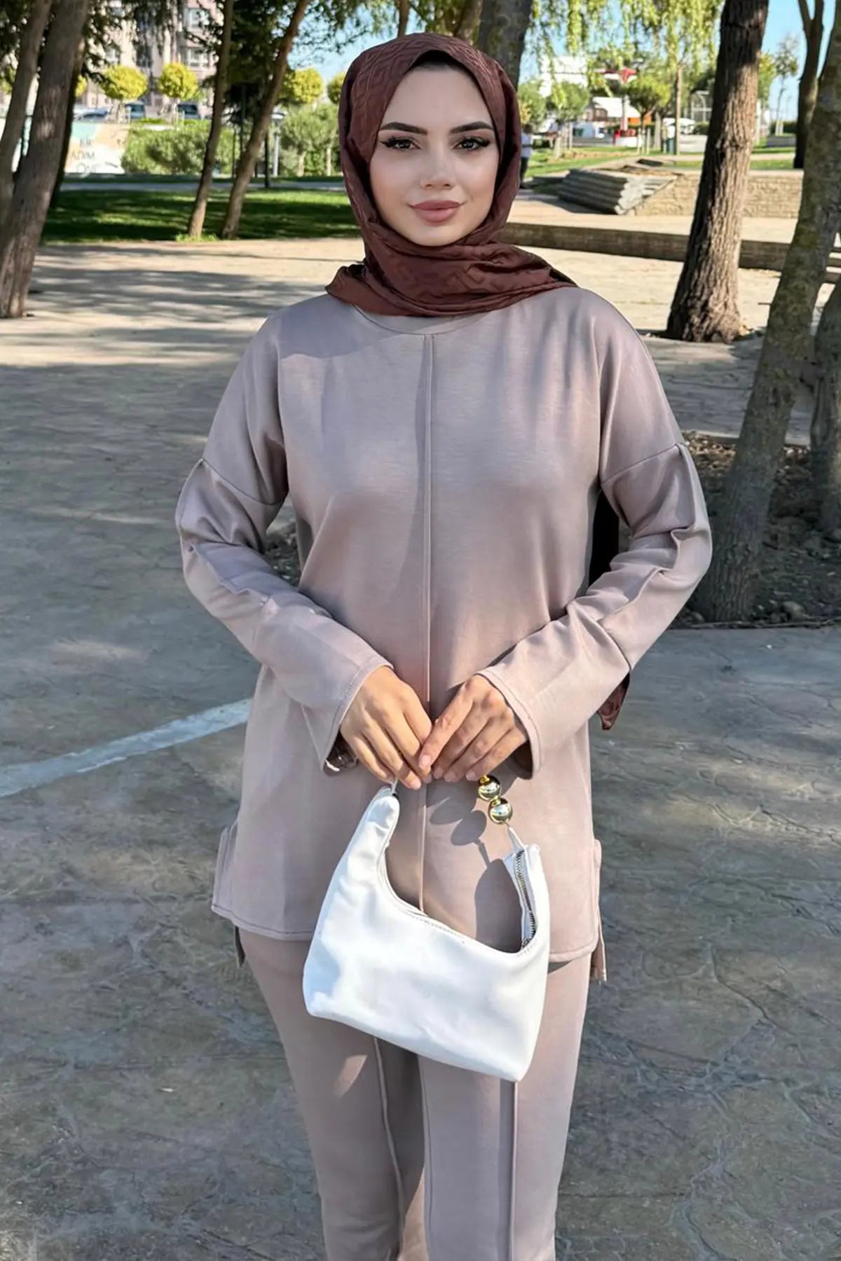 Two-piece Set With Stitching Detail | Vison – NEOMODEST product image 3