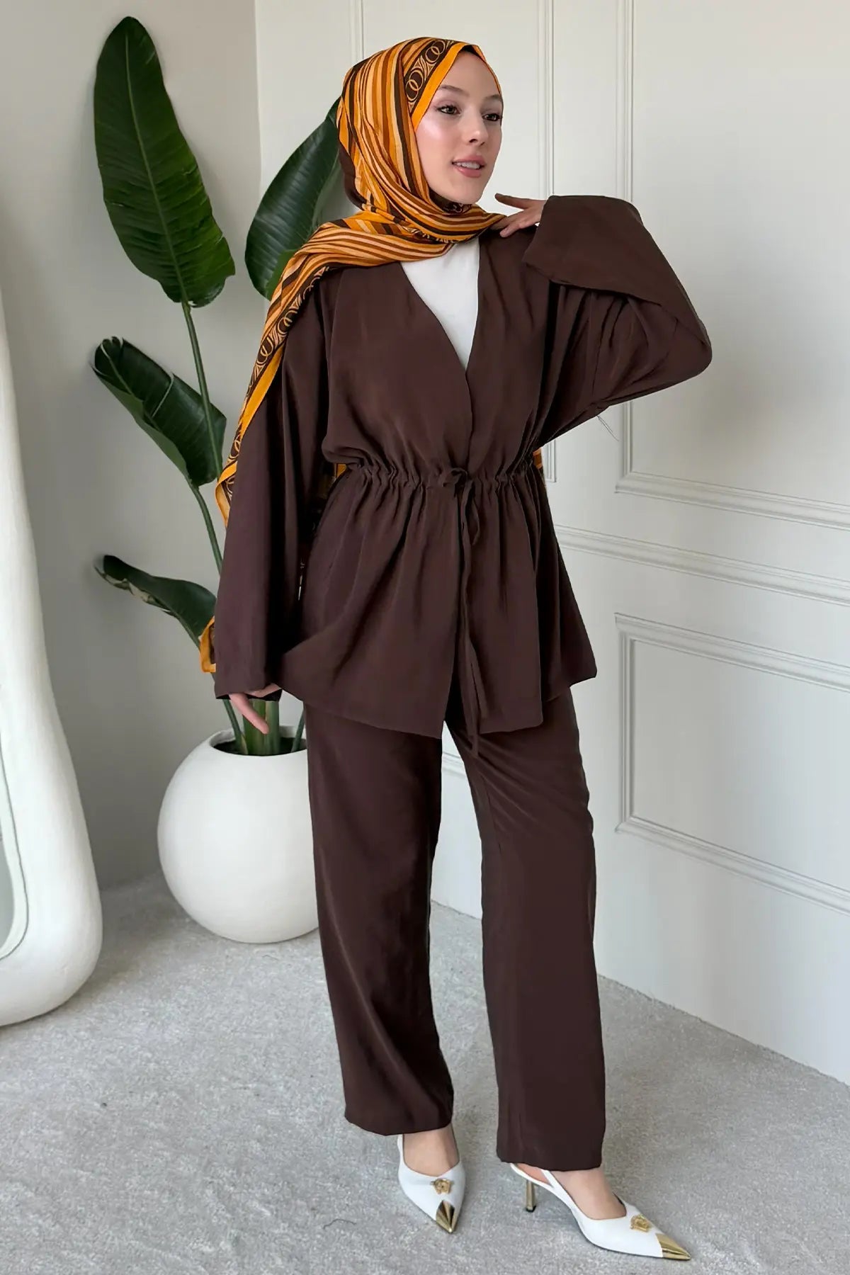 Two-piece Set With Tie | Brown – NEOMODEST product image 2