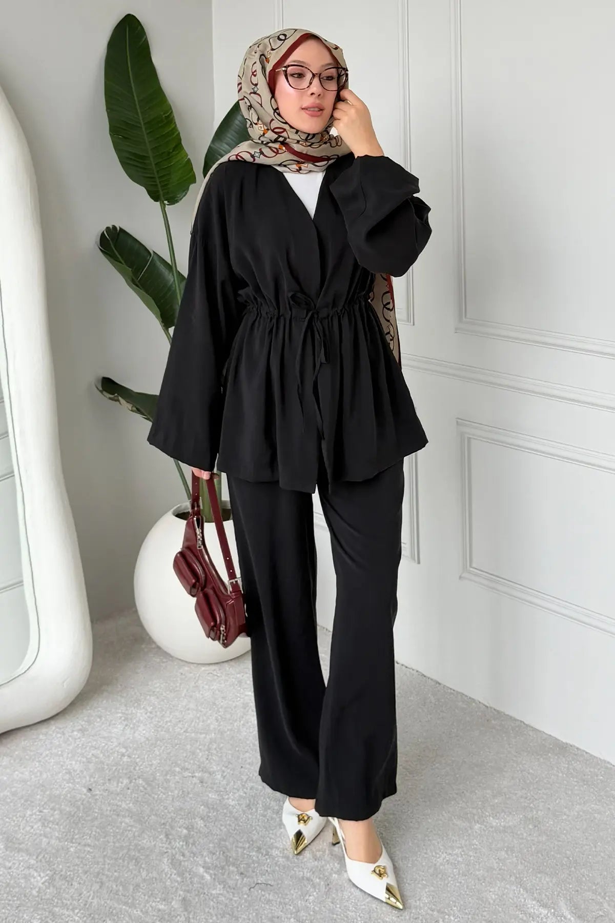 Two-piece Set With Tie | Black – NEOMODEST product image 3