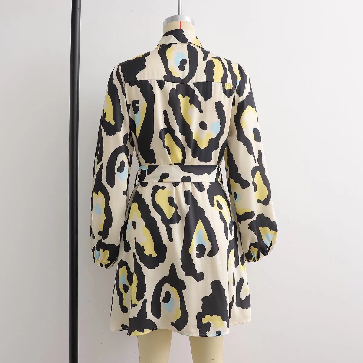 Women’s Leopard Print Shirt Dress - Shirt dress