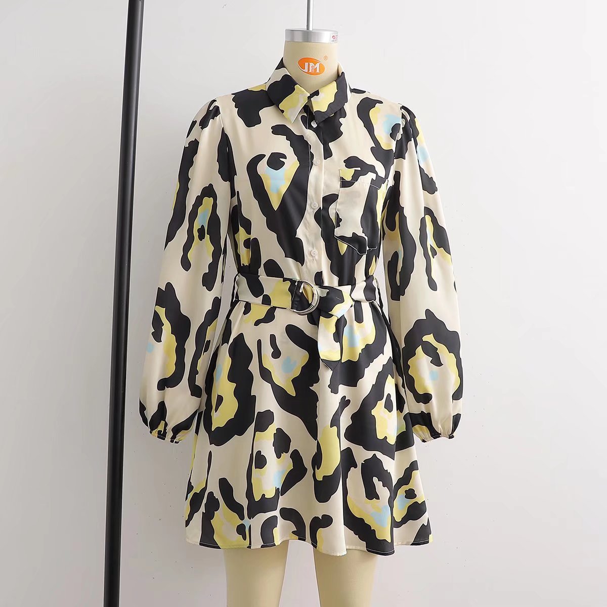 Women’s Leopard Print Shirt Dress - Shirt dress