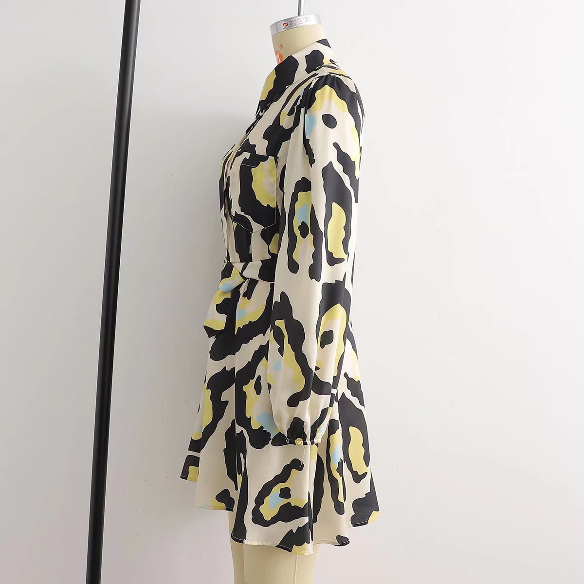 Women’s Leopard Print Shirt Dress - Shirt dress