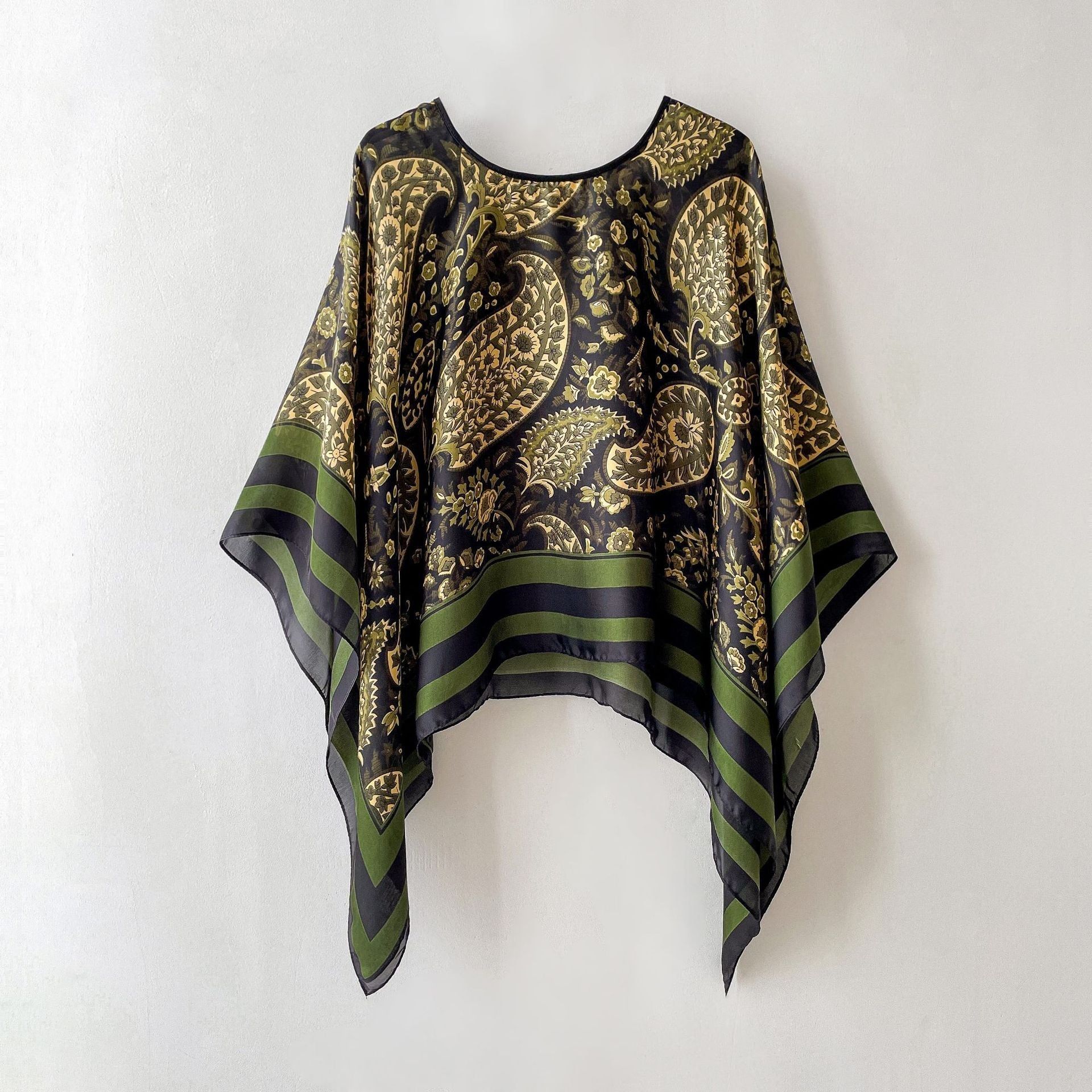 Women’s Pullover Shawl - Black / 110X110CM - Scarf