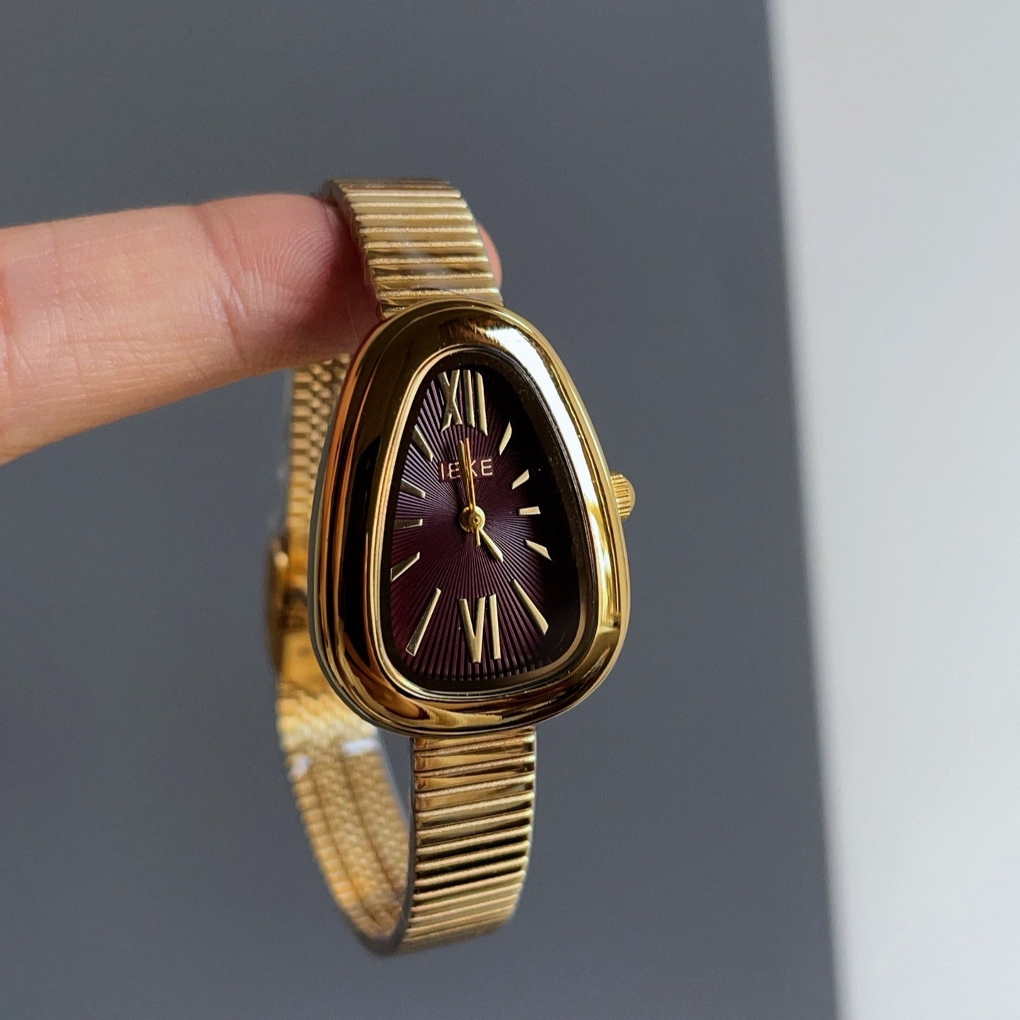 Women’s Retro Chain Watch - 88241 Axinu Snake Head - Watch