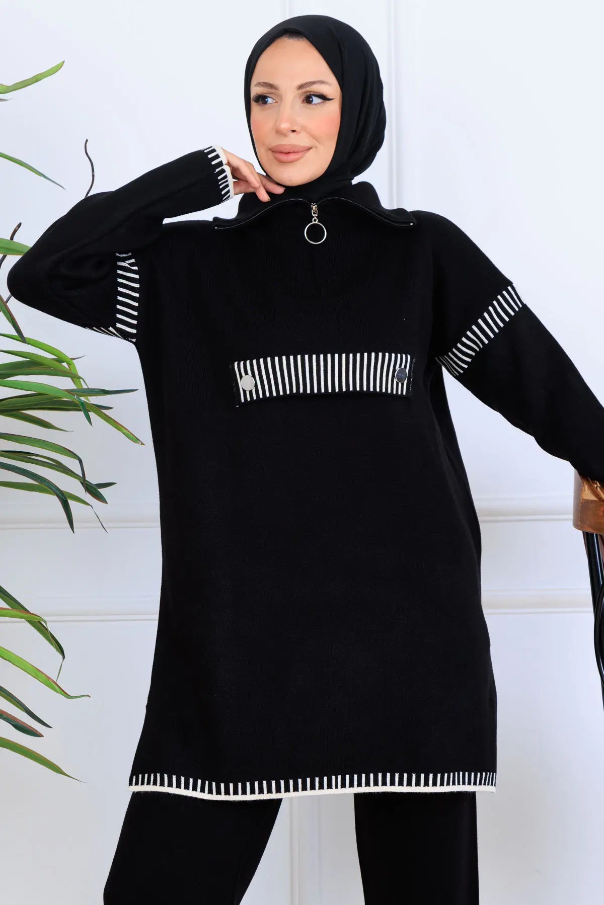 Mec Zippered Collar Knitwear Suit