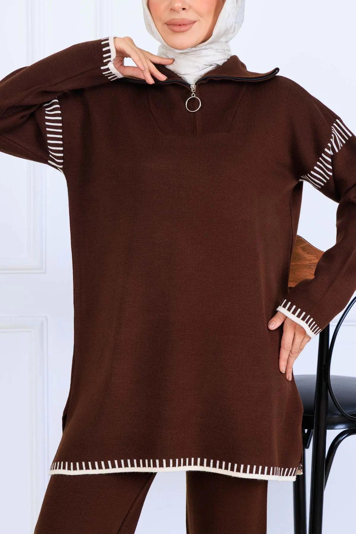 Zippered Collar Stripe-Detail Knitwear Suit in Brown – NEOMODEST, image 2