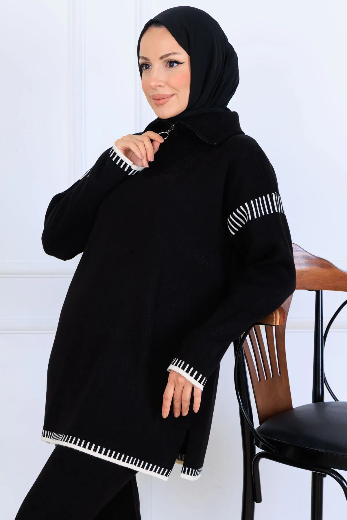 Zippered Collar Stripe-Detail Knitwear Suit in Black – NEOMODEST, image 2