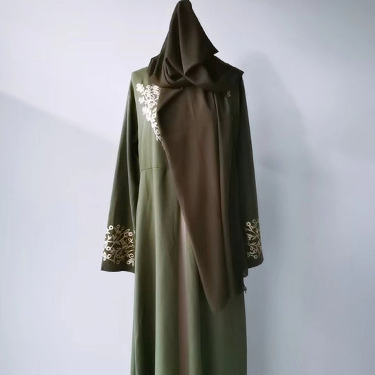 Abaya in kontrastierender Farbe mit schmaler Passform und goldenen Nähten