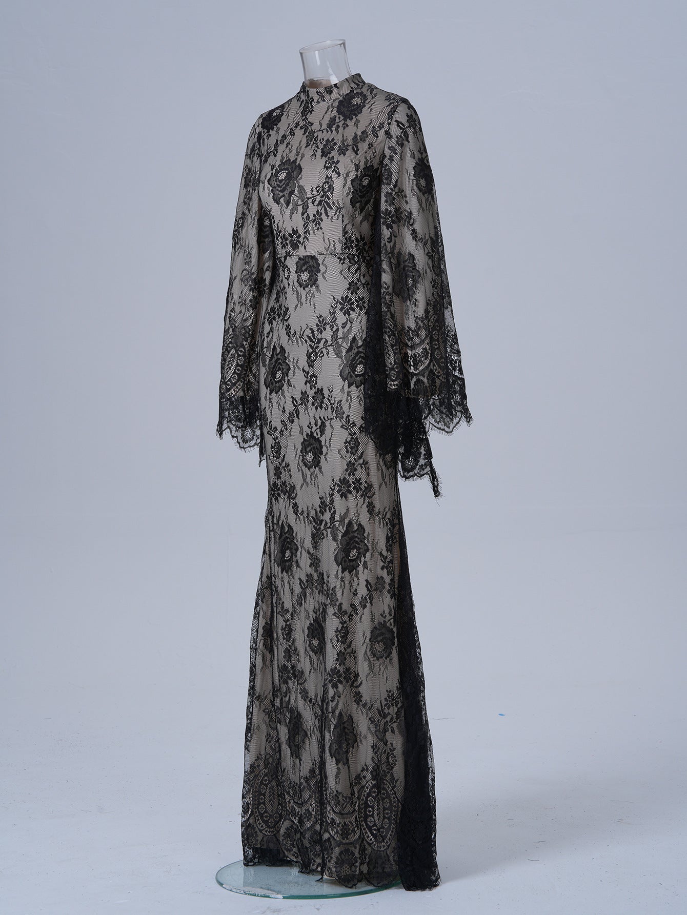 Elegant Lace Bodycon Dress with Long Sleeves