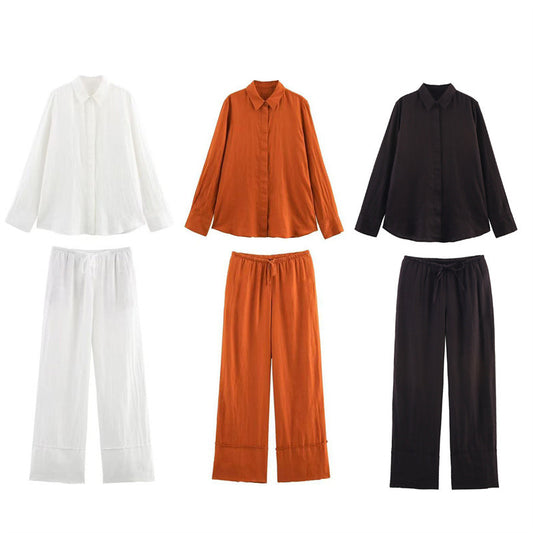 Damen Leinenhemd und weite Hose, Sommeroutfit