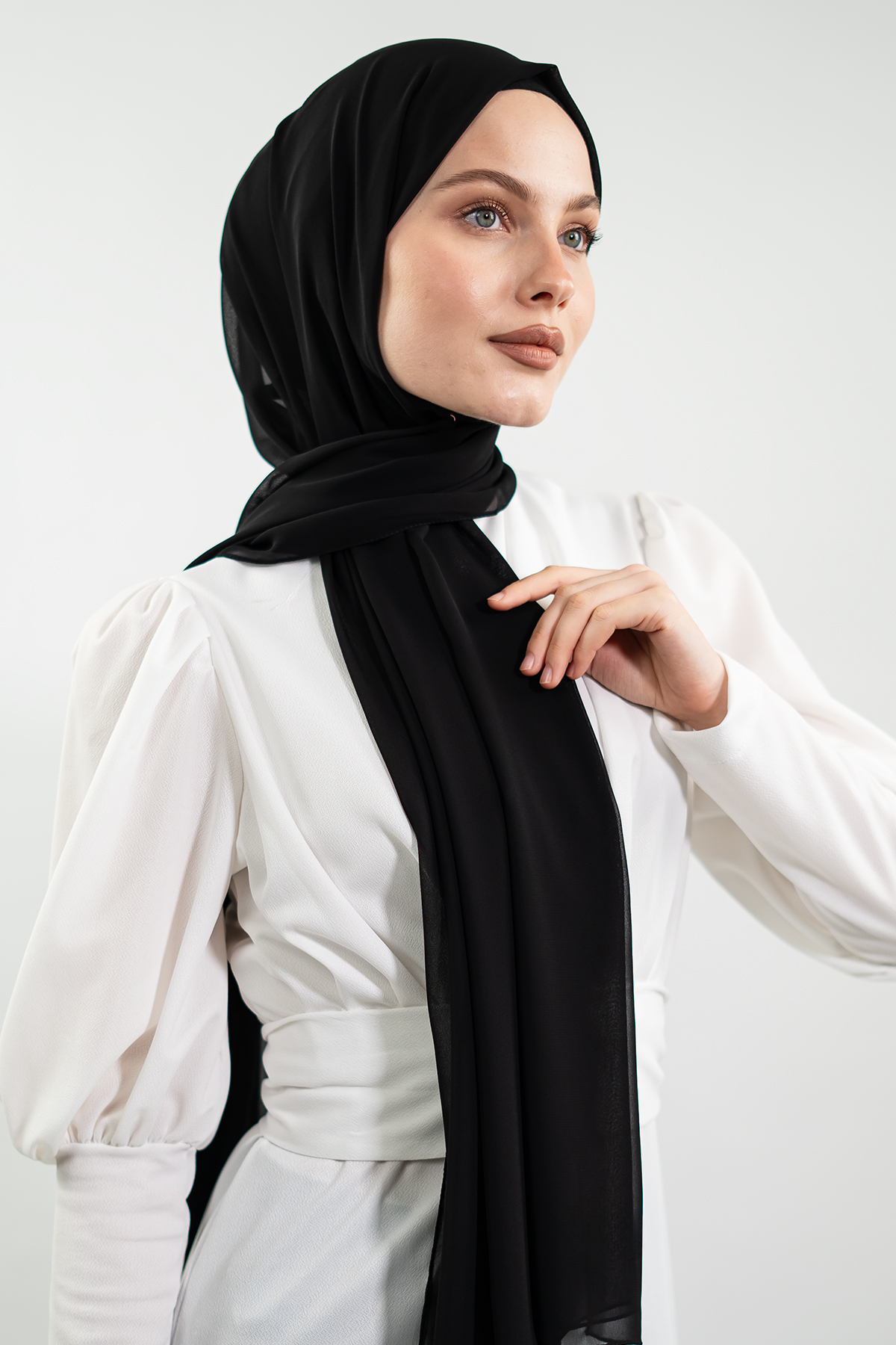 Classic Chiffon Black Hijab| NEOMODEST
