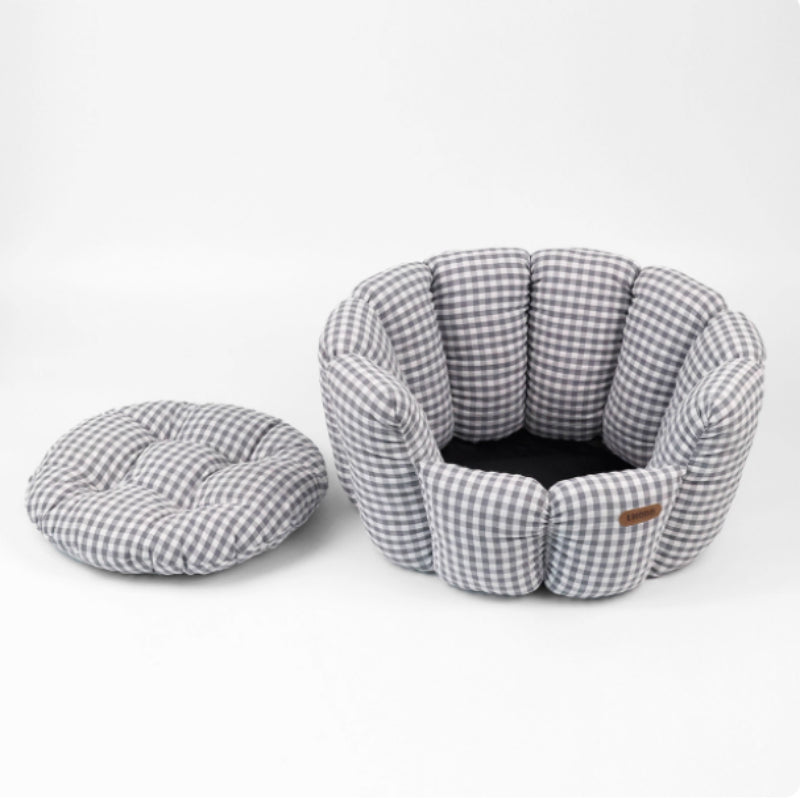 Classic Plaid Pet Bed - All Season Comfort