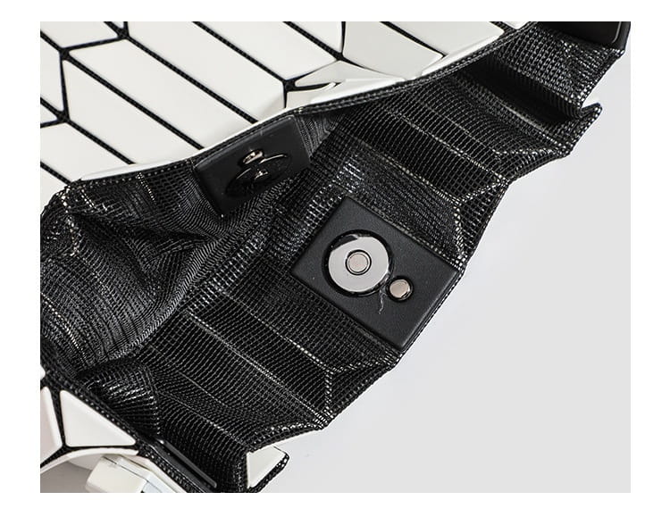 Geometric Rhombus Colour Matching Shoulder Bag