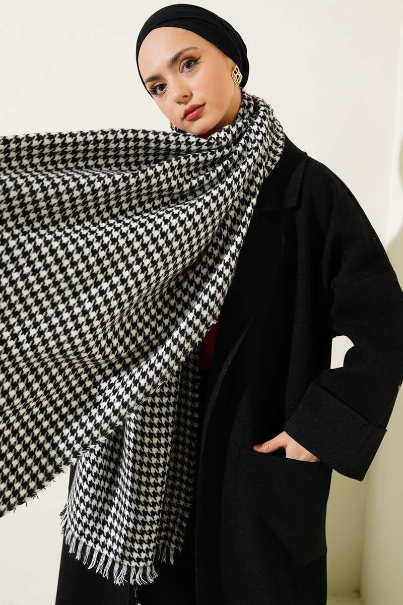 Mixed Pattern Shoulder Shawl-Black & White