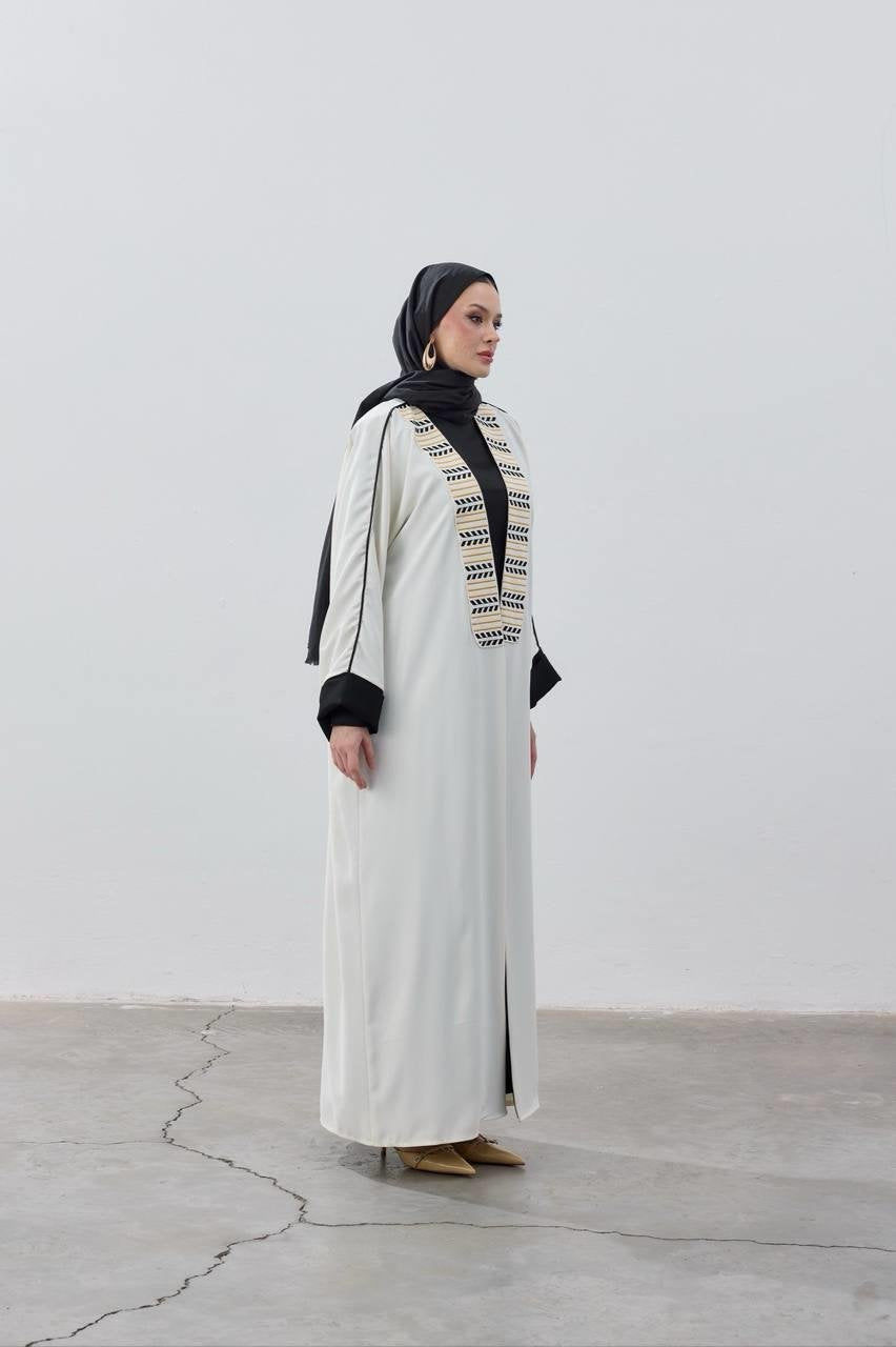 Stripe Detail Premium Abaya – Black & White