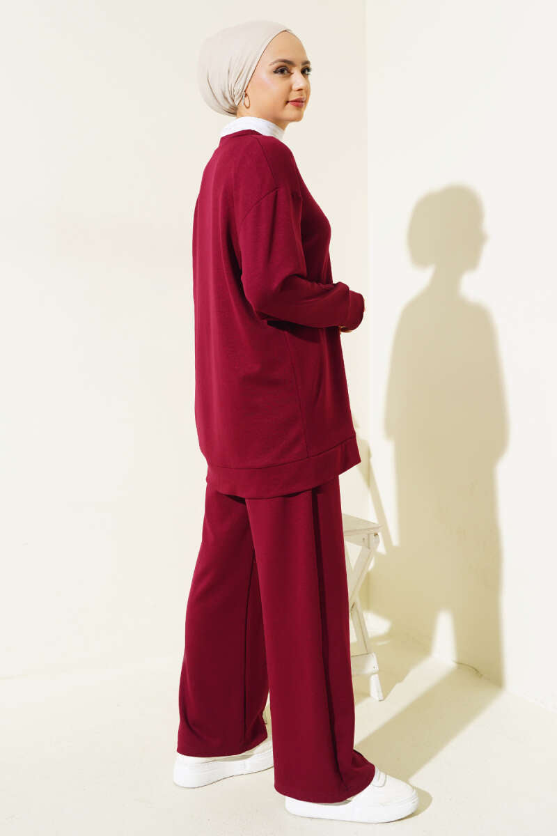 Modest Two-Pieces Sports Set in Burgundy