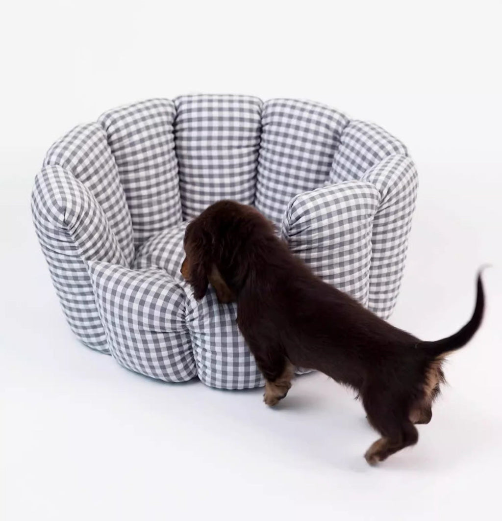 Classic Plaid Pet Bed - All Season Comfort