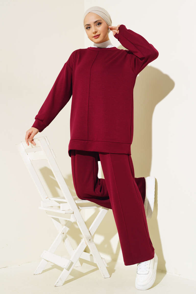 Modest Two-Pieces Sports Set in Burgundy