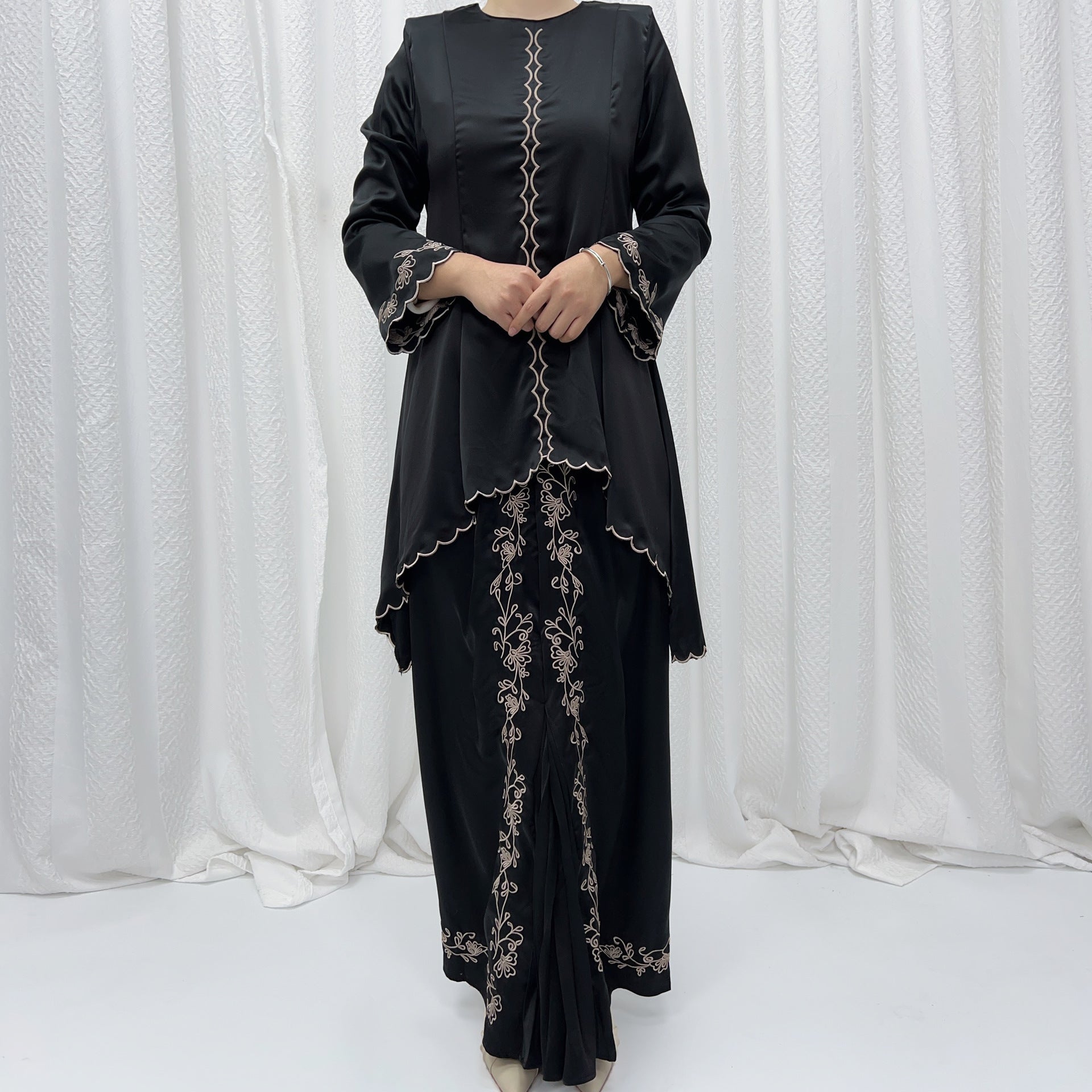 Malay Cage Clothing French Wrinkle Embroidery Embroidery Bell Sleeve Suit