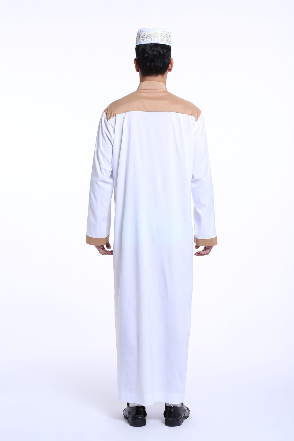 Muslimische Herrenrobe aus dem Nahen Osten