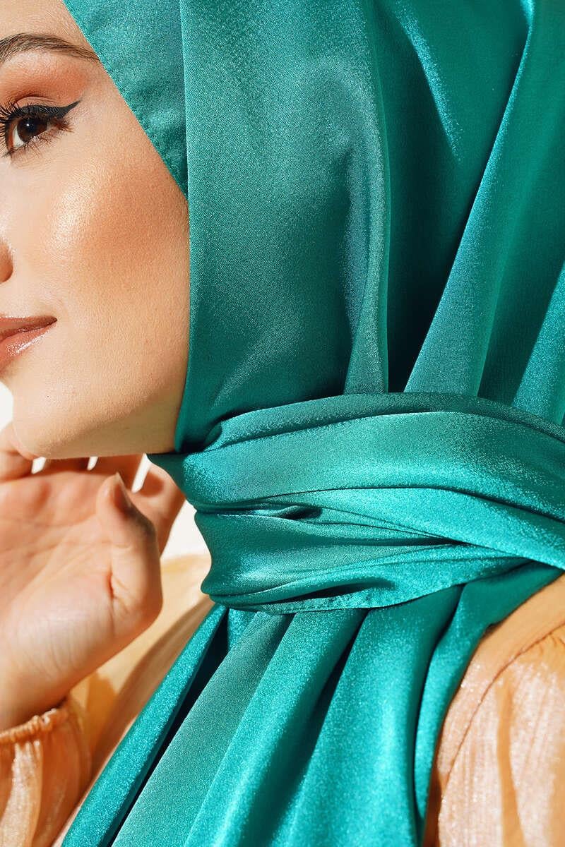 Diamond Weave Evening Shawl – Benetton Green